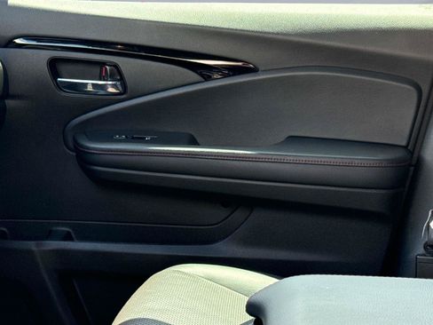 Certified 2024 Honda Ridgeline Black Edition image 21