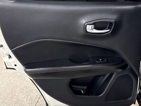 Used 2021 Jeep Compass Limited image 14