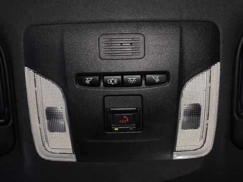 Certified 2022 Toyota Corolla SE w/ Carpet Mat Package (TMS) image 17