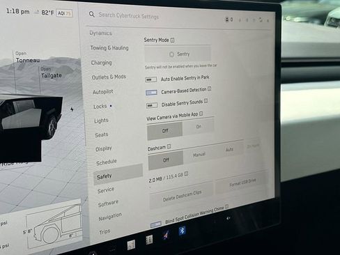 Used 2025 Tesla Cybertruck AWD Crew Cab image 35