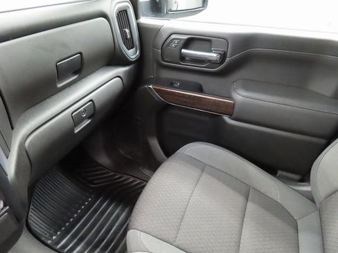 Used 2022 GMC Sierra 2500 SLE image 19