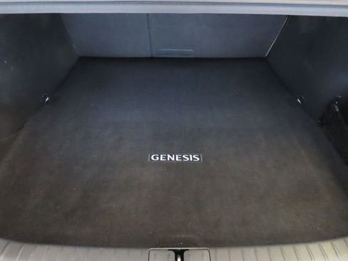 Used 2022 Genesis G70 3.3T RWD image 38