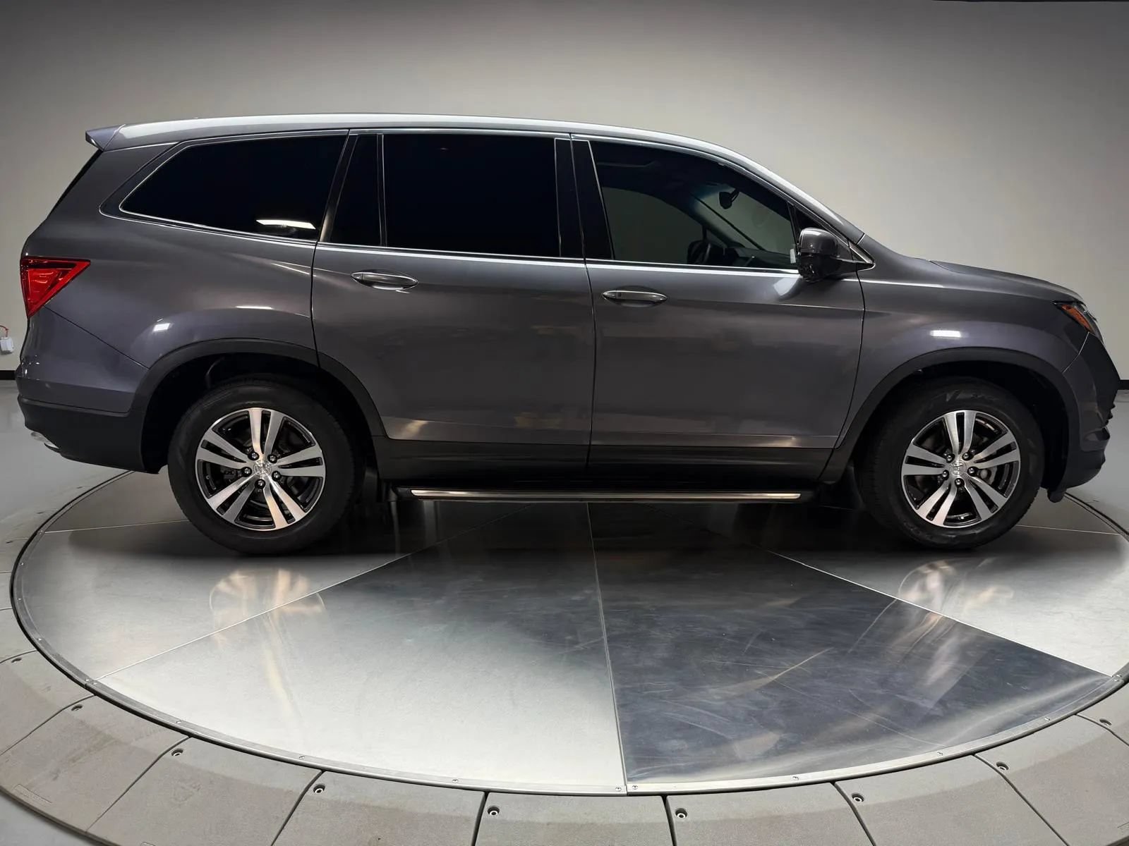 Used 2017 Honda Pilot EX-L image 6