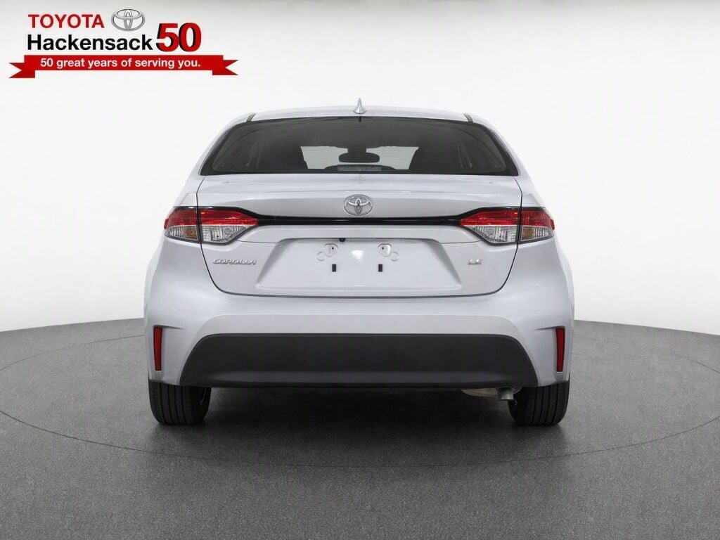 Certified 2025 Toyota Corolla LE FWD image 38