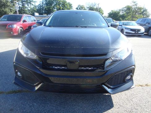 Used 2018 Honda Civic Sport image 2