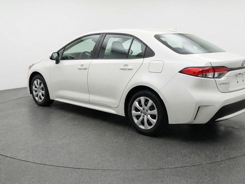 Used 2025 Toyota Corolla LE image 6