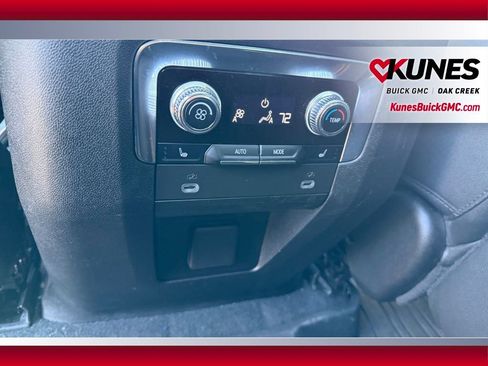 Used 2023 GMC Yukon XL AT4 image 14