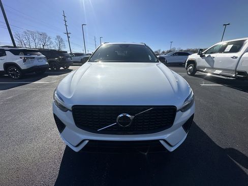 Used 2025 Volvo XC60 B5 Core image 27