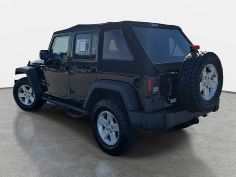 Used 2018 Jeep Wrangler Unlimited Sport S image 7