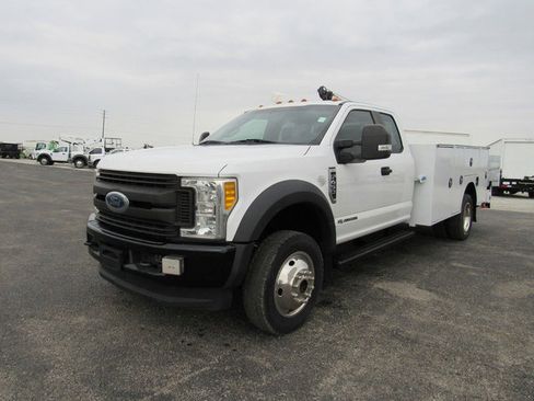 Used 2017 Ford F450 XL w/ Power Equipment Group image 5