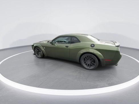 Used 2018 Dodge Challenger SRT Hellcat RWD image 12