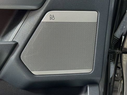 Used 2021 Ford F150 Lariat w/ Max Trailer Tow Package image 19