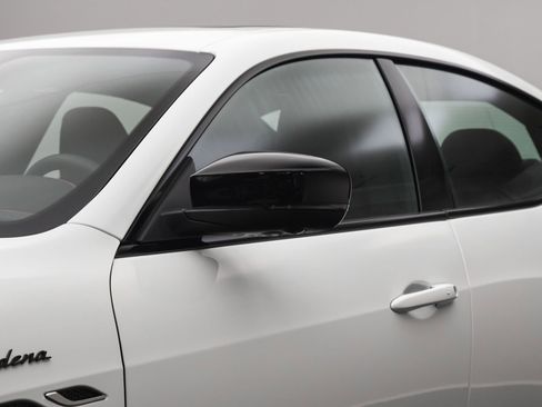 New 2024 Maserati Ghibli Modena image 11