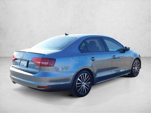 Used 2017 Volkswagen Jetta Sport FWD image 8