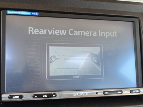 Used 2017 Toyota Camry XSE w/ Moonroof Package image 7