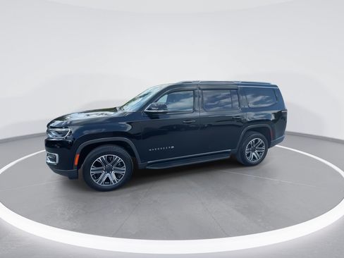 Used 2022 Jeep Wagoneer Series III AWD/4WD image 9