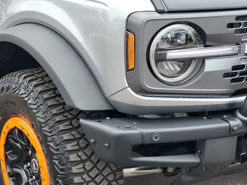 Used 2024 Ford Bronco Badlands AWD/4WD image 5