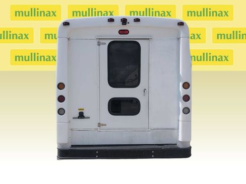 Used 2015 Ford E-450 and Econoline 450 Super Duty w/ Shuttle Bus Prep Package RWD image 28