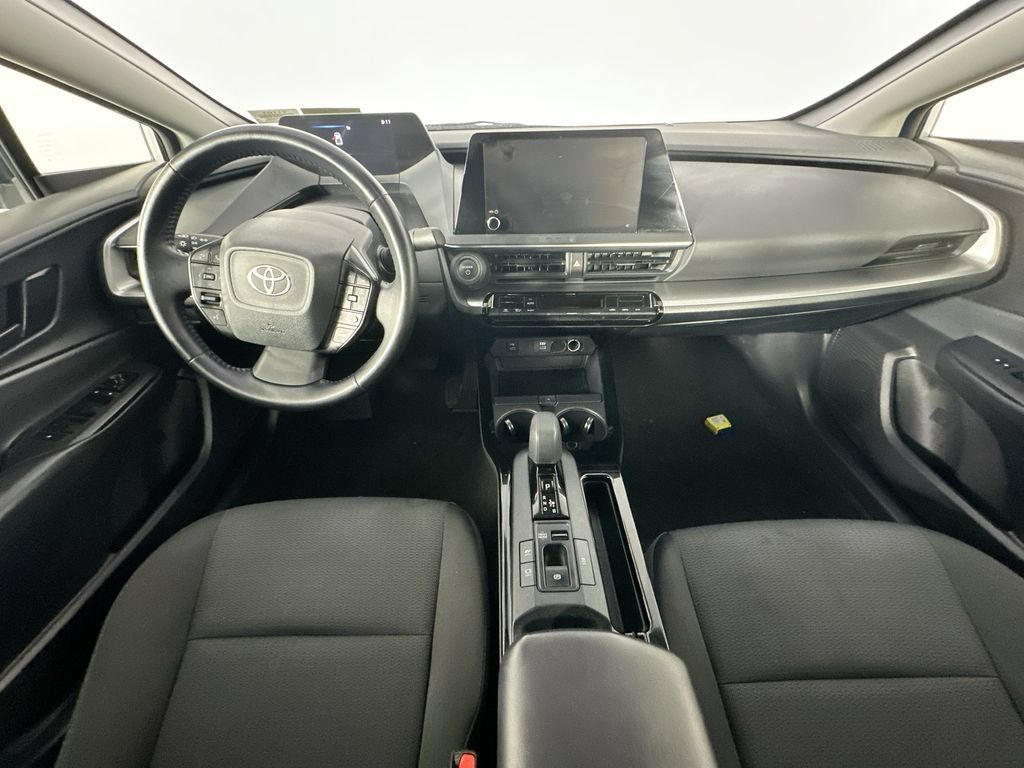 Used 2025 Toyota Prius LE FWD image 10