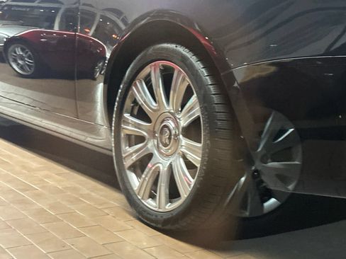 Used 2016 Rolls-Royce Dawn RWD image 6