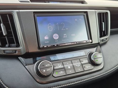 Used 2014 Toyota RAV4 XLE AWD/4WD image 12