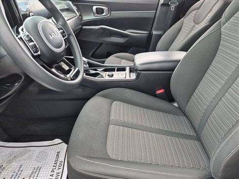 Used 2023 Kia Sorento LX FWD image 15