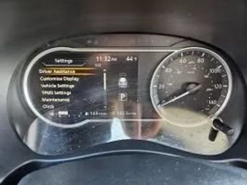 Used 2019 Nissan Kicks SV FWD image 16