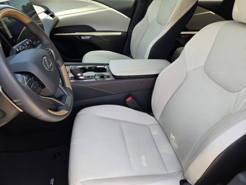 Certified 2024 Lexus RX 350 Premium w/ Accessory Package (Z1) FWD image 9