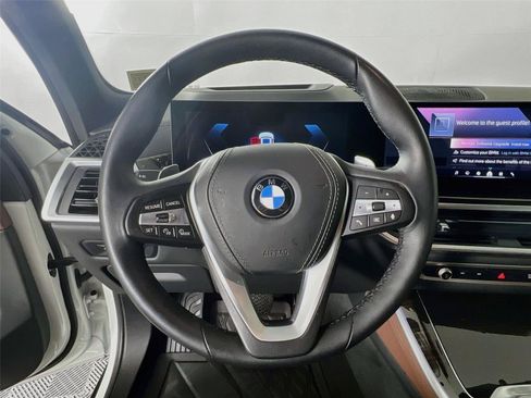 Used 2024 BMW X5 xDrive40i w/ Premium Package AWD/4WD image 12