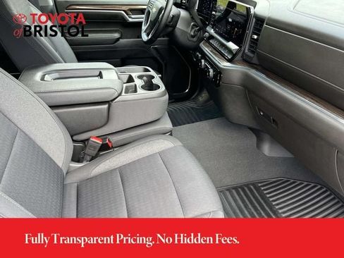 Used 2023 Chevrolet Silverado 1500 LT w/ Z71 Off-Road Package AWD/4WD image 22