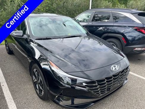 Certified 2023 Hyundai Elantra Limited w/ Cargo Package FWD image 8