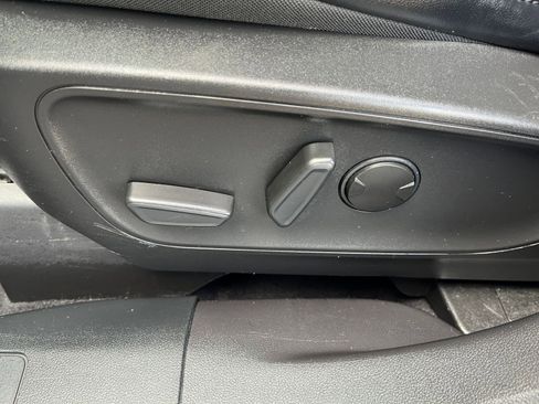 Used 2023 Ford Escape ST-Line image 23