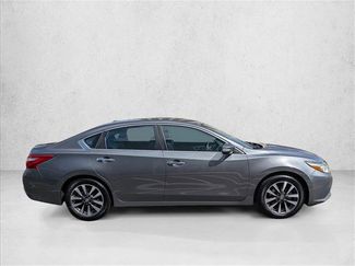 Used 2017 Nissan Altima 2.5 SL video 4