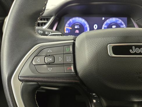 Used 2022 Jeep Grand Cherokee Altitude image 15