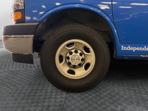 Used 2020 Chevrolet Express 3500 w/ Power Convenience Package RWD image 16