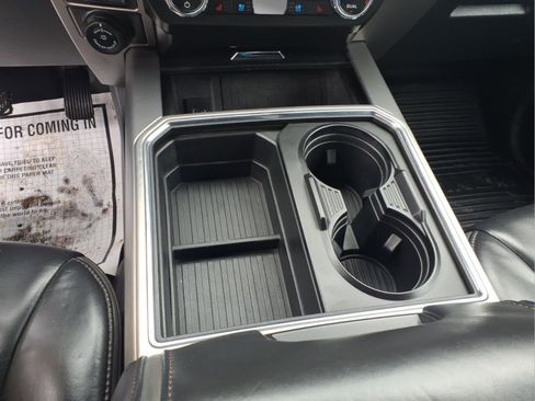 Used 2022 Ford F350 Platinum image 13