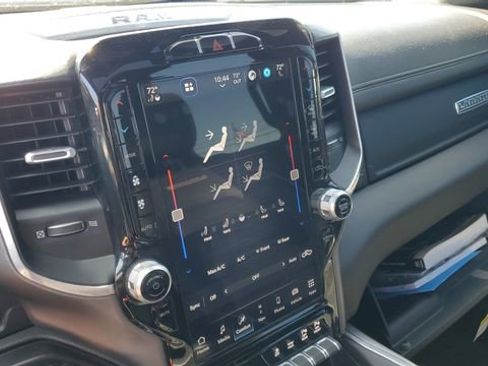 Used 2023 RAM 1500 Laramie AWD/4WD image 18