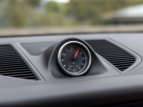 Used 2020 Porsche Macan image 33