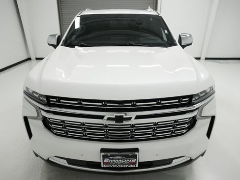 Used 2021 Chevrolet Suburban Premier AWD/4WD image 2