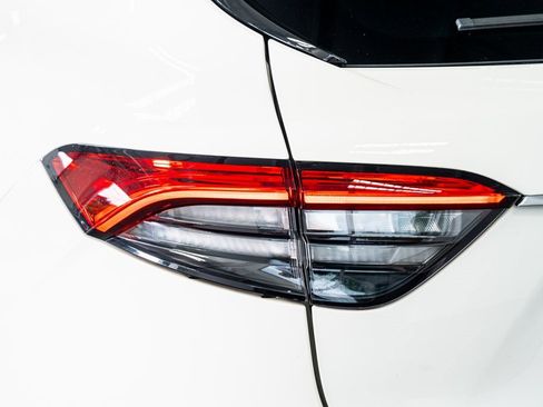 Used 2022 Maserati Levante Modena image 25