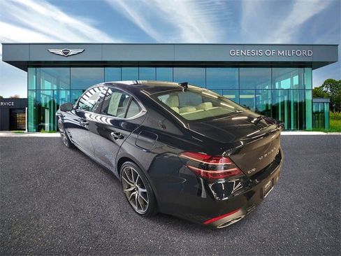 Used 2025 Genesis G70 2.5T image 8