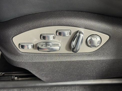 New 2026 Porsche Macan image 28