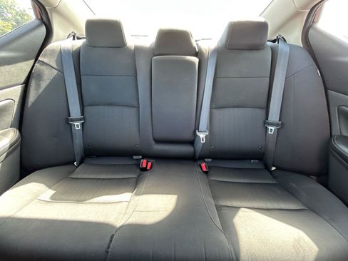 Used 2025 Nissan Altima 2.5 SV FWD image 30