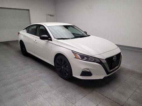 Used 2022 Nissan Altima 2.5 SR FWD image 13