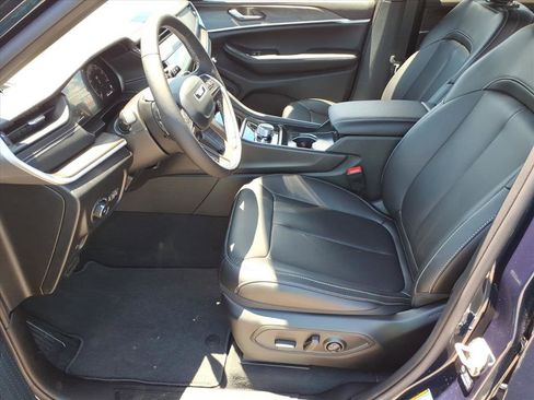 New 2026 Jeep Grand Cherokee Limited AWD/4WD image 12