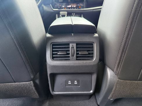 Used 2026 Nissan Rogue SL FWD image 22