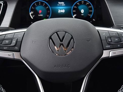 New 2026 Volkswagen Atlas Cross Sport SE image 18