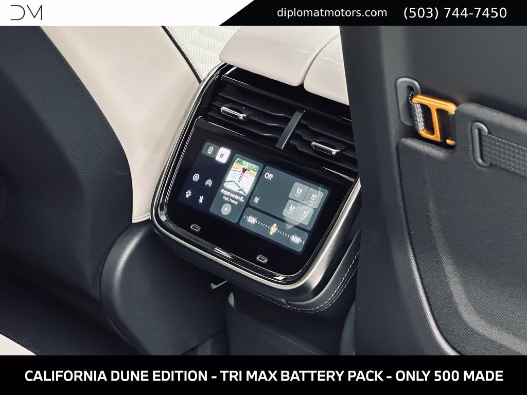 Used 2025 Rivian R1S Adventure Tri AWD/4WD image 21