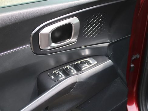 Certified 2025 Kia Sorento S FWD image 18