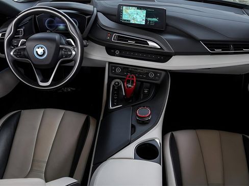 Used 2019 BMW i8 Roadster image 42